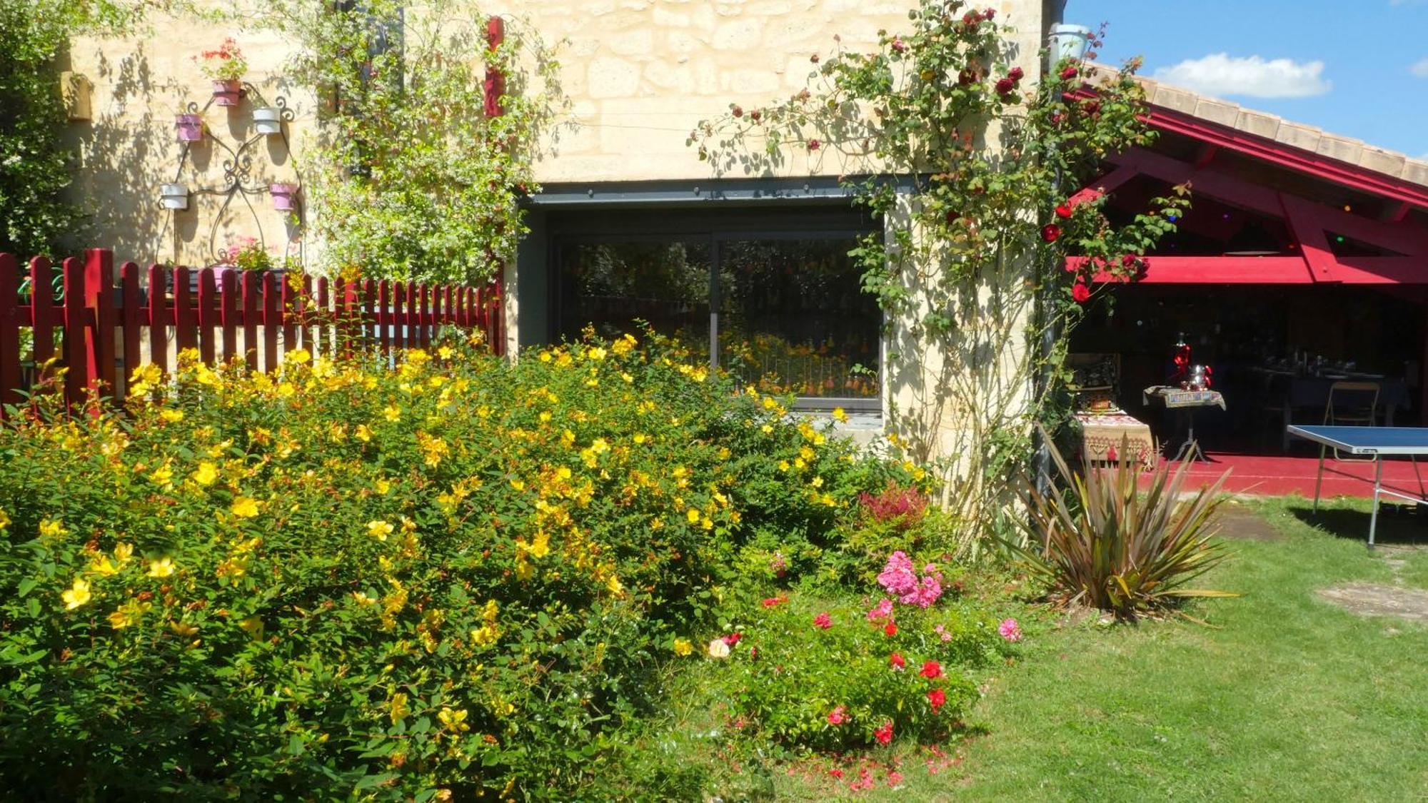 Les Jardins D'Ispahan Prignac-et-Marcamps Exteriér fotografie
